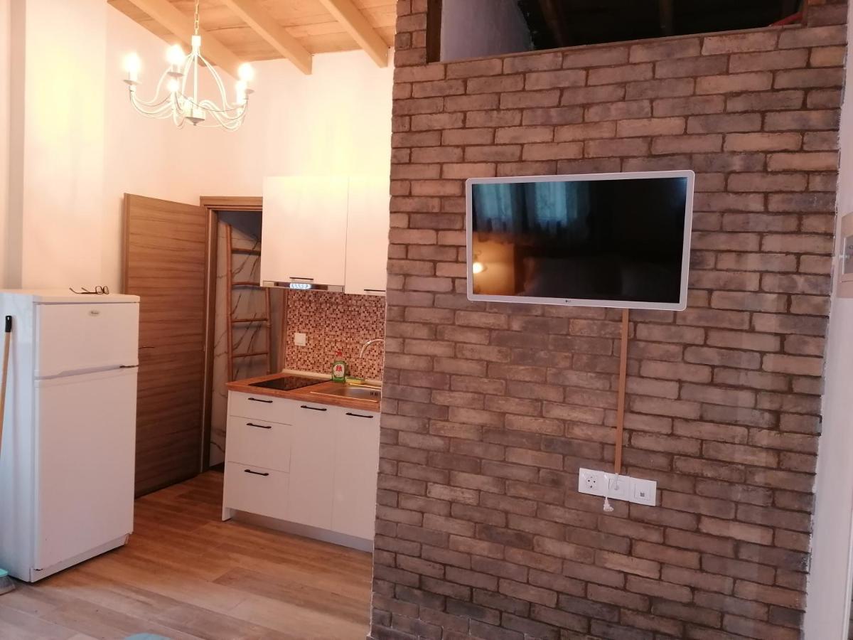 Tiny House By The Sea Villa Nea Skioni Exterior photo