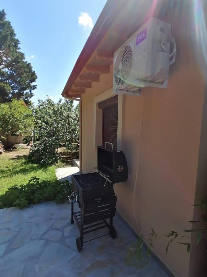 Tiny House By The Sea Villa Nea Skioni Exterior photo